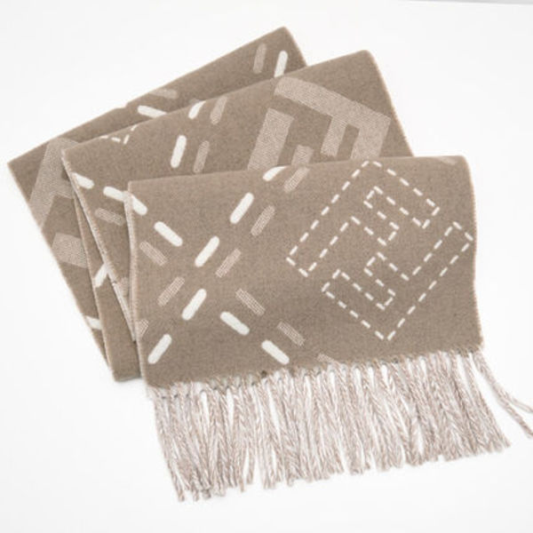 【国内即発】FENDI フェンディ マフラー