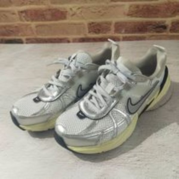 NIKE【送料込】V2K Run - Summit White/Silver