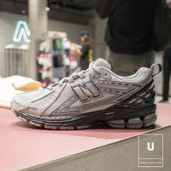 NEW BALANCE M1906R unisex running shoes