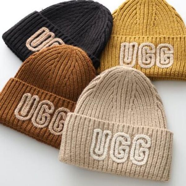 UGG ニット帽 W CHUNKY CRAFTED RIB BEANIE 102345