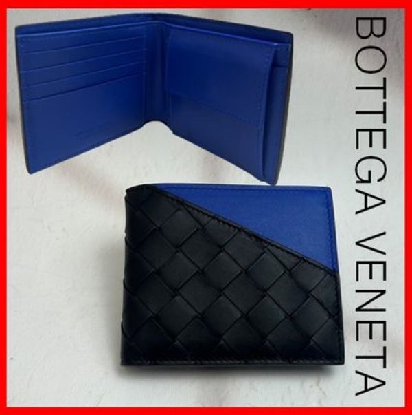 ★韓国の人気★【BOTTEGA VENETA】★coin pocket half walle.t★