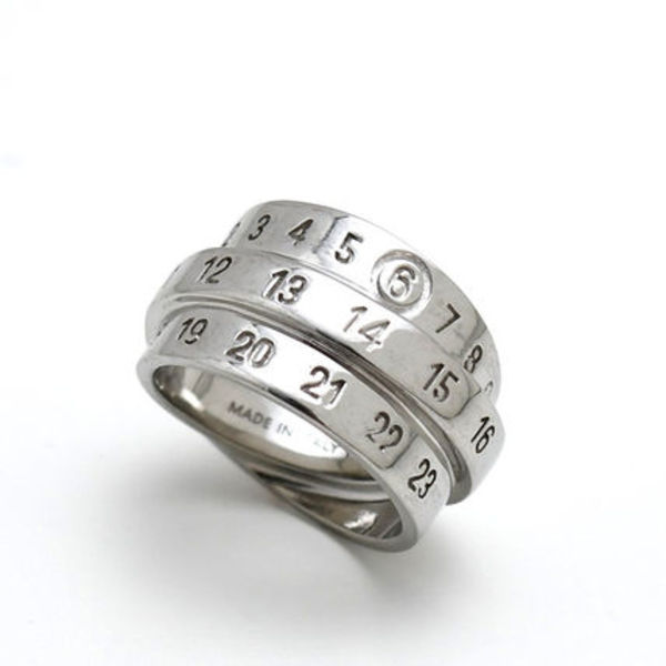 【国内即発】MM6 トリプルロゴ Numeric シグネチャーリング