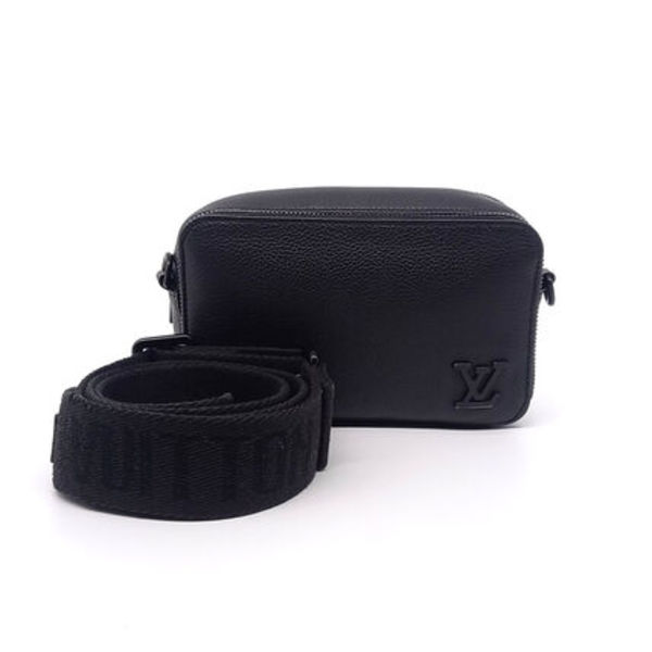 Louis Vuitton Alpha Wearable Crossbody Bag M59161