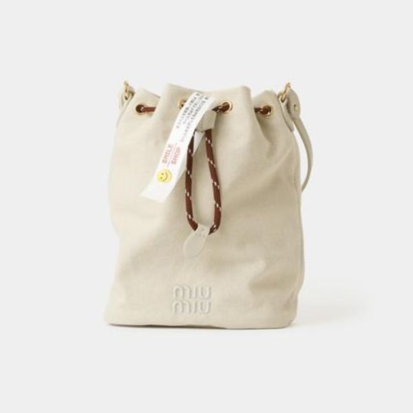 送料関税込★MIU MIU★ロゴ ギャバジン ポーチバッグ★ホワイト