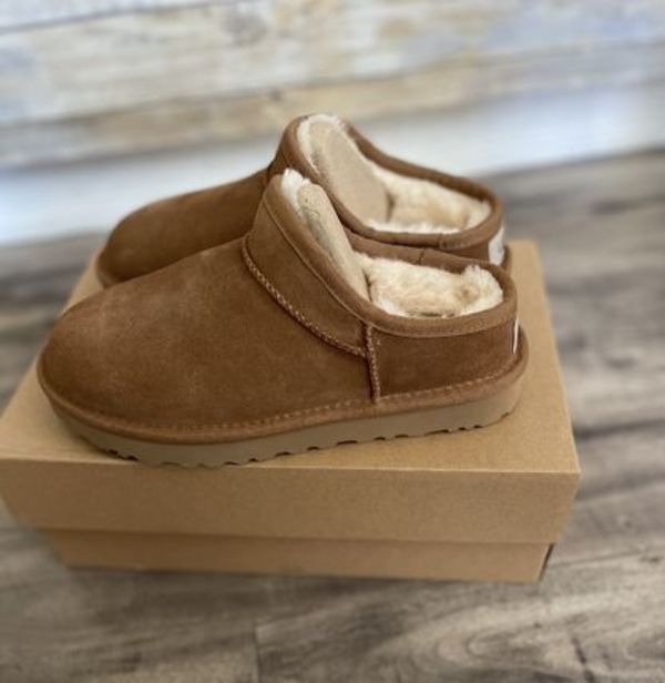追跡有送料込[UGG]   Suede Classic Slipper