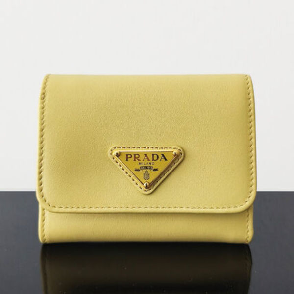 PRADA シティカーフ3つ折り財布