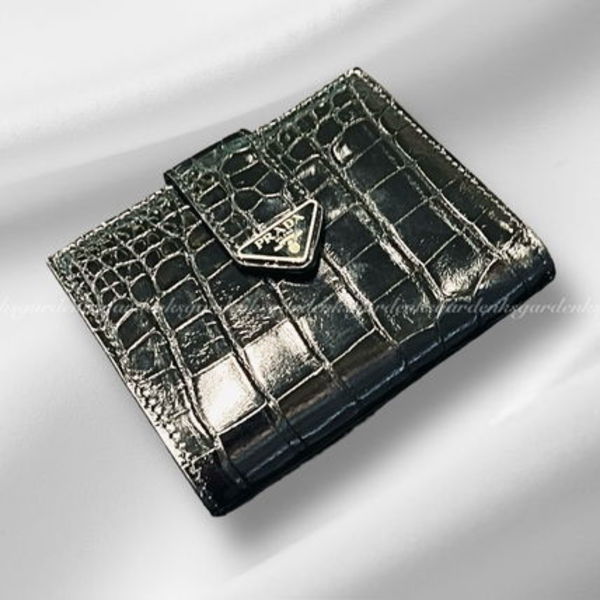 希少!すぐ届く!PRADA クロコダイル ウォレット