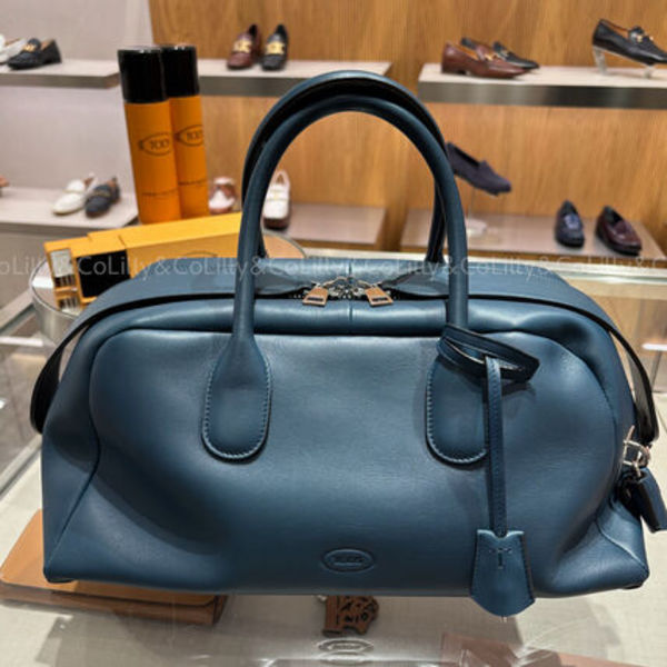TOD'S(トッズ)☆DARSENAトートバッグ