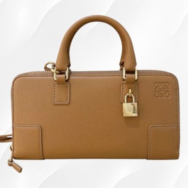 LOEWE アマソナポーチ