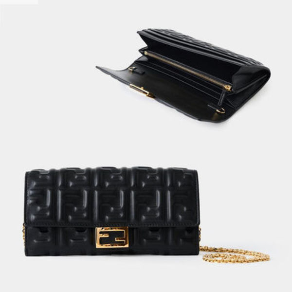 関税負担なし☆FENDI フェンディ チェーン付き 長財布