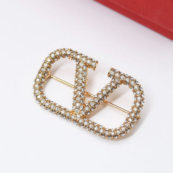 【国内即発】VALENTINO Vロゴ クリスタル ブローチ 訳あり♪