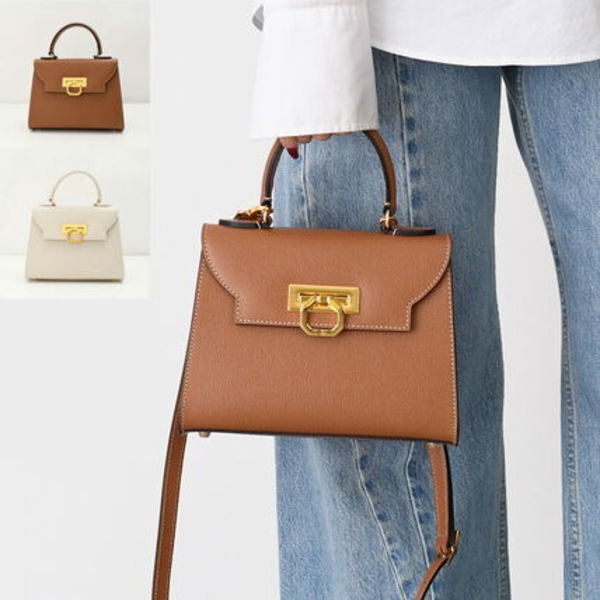 【国内即発】CARBOTTI ERIKA