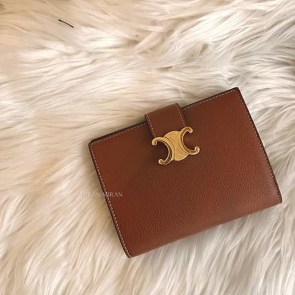 【CELINE】ミディアムウォレット ヴィクトワール   VICTOIRE