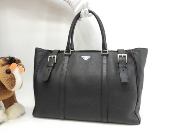 プラダ トートバッグ 三角プレート トリヨンレザー黒