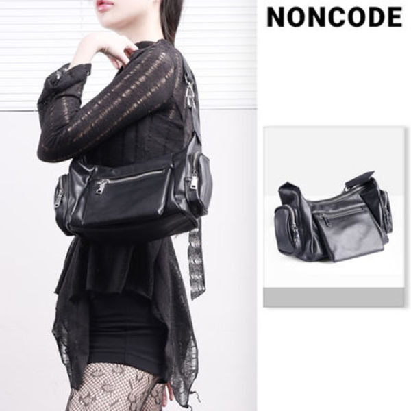 【NONCODE】Nuxe Three Pocket Leather Bag