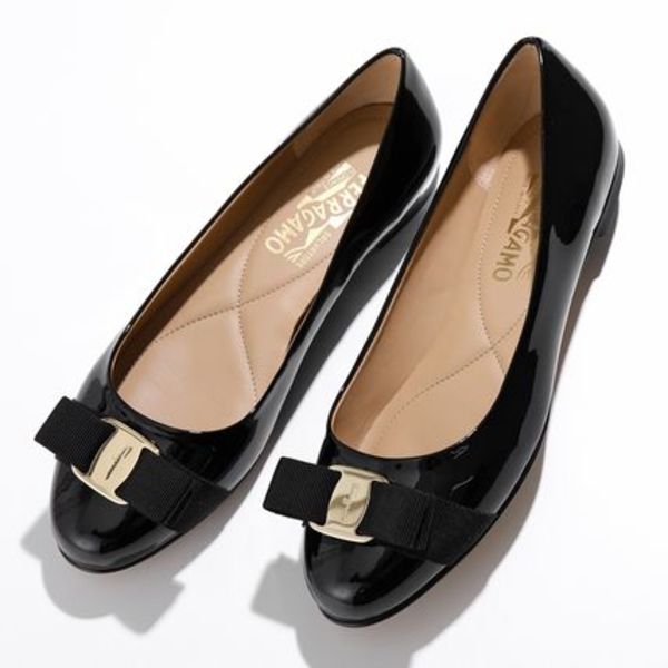 SALVATORE FERRAGAMO パンプス VARINA 01 A181