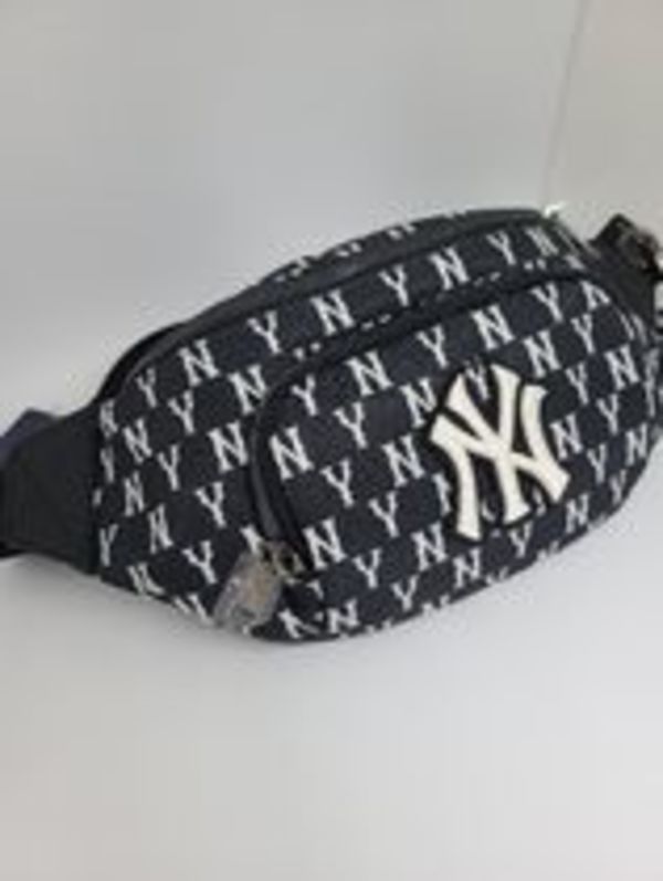 【MLB】送料・関税込★Monogram Hip Sack★3AHSM012N