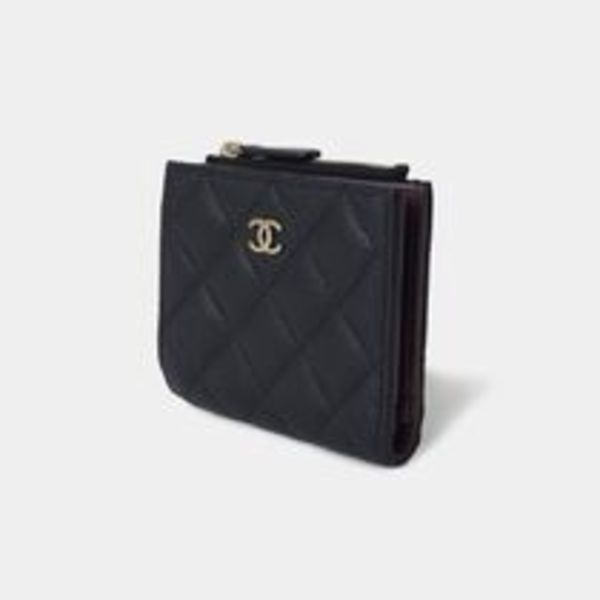 【抜群の収納力♡】CHANEL 二つ折り ウォレット