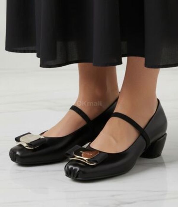 Salvatore Ferragamo|PUMPS(HEELS) (01K093 785331)