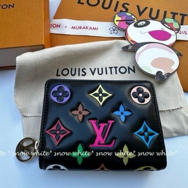 明日着 限定 LV×TM レザー製 レインボーモノグラム 折財布 ルー