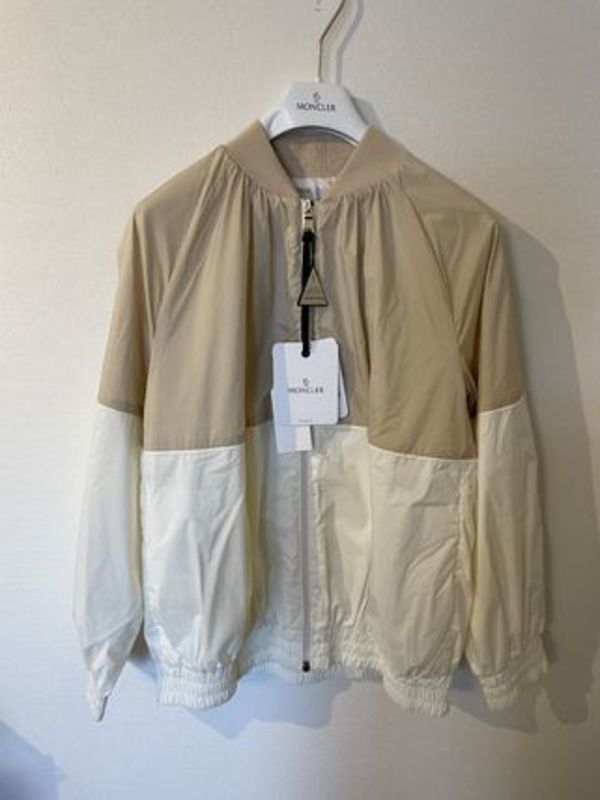 【国内配送関税込】大人OK! モンクレールAine ジャケット