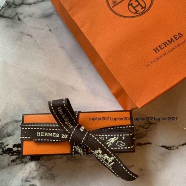 【すぐ届く】 HERMES  リップケアバーム  *ギフトに最適*