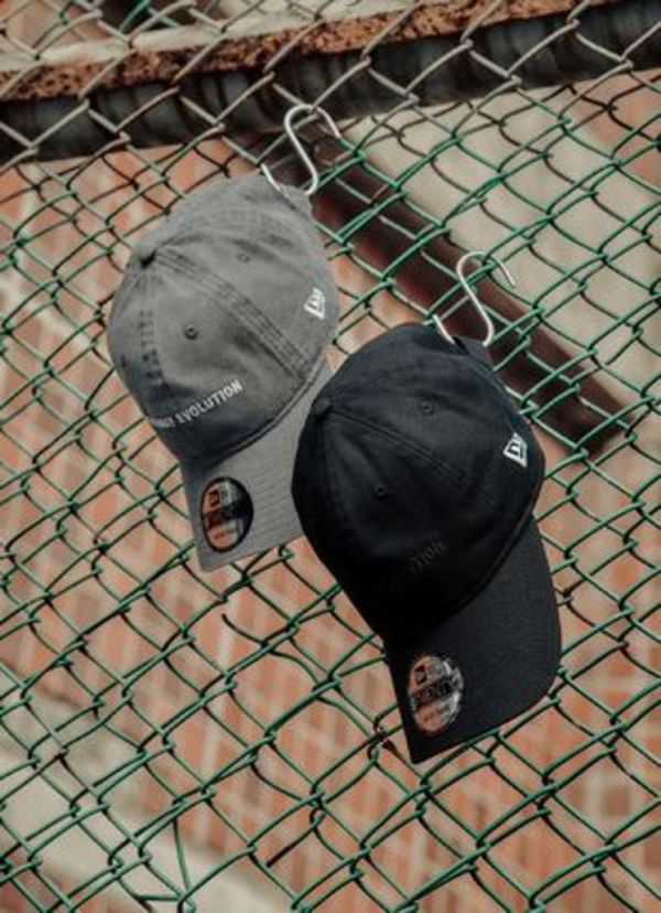 追跡有★Robinmay × NEW ERA コラボ 9TWENTY キャップ