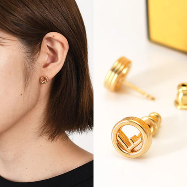 【国内即発】FENDI エフ イズ フェンディ ピアス