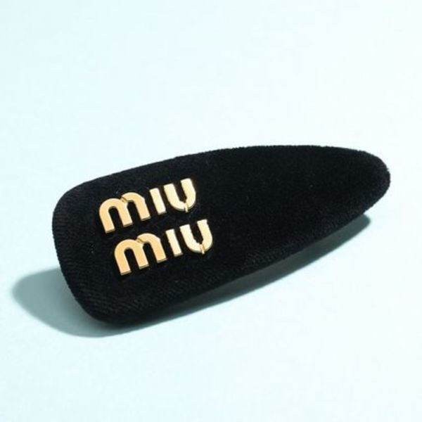 MIUMIU バレッタ 5IF092 068 ベルベット
