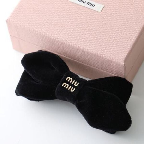 MIUMIU バレッタ 5IF282 068 リボン ロゴ ベルベット