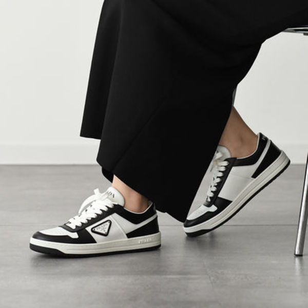 【国内即発】PRADA ダウンタウン レザー スニーカー