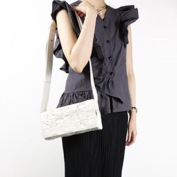 BOTTEGA VENETA ボッテガヴェネタ カセット クロスボディバッグ