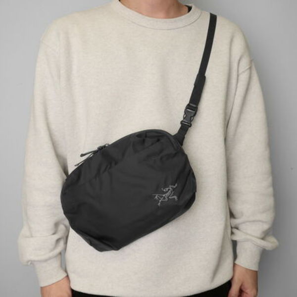 【国内即発】アークテリクス ショルダーバッグ X000010359 BLACK