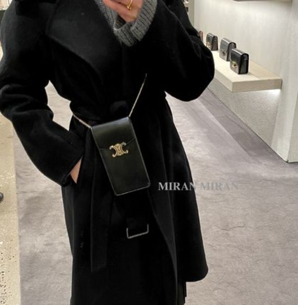 【CELINE】TRIOMPHE バーティカル モバイルポーチ