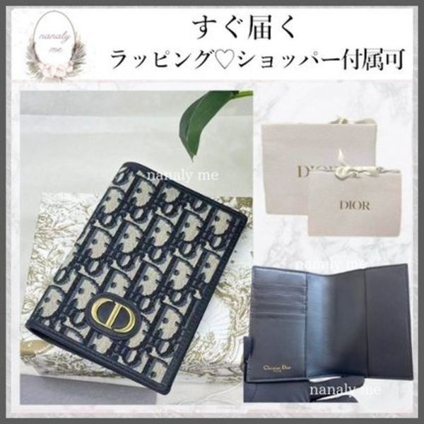 国内直営店♡30 MONTAIGNE パスポートホルダー