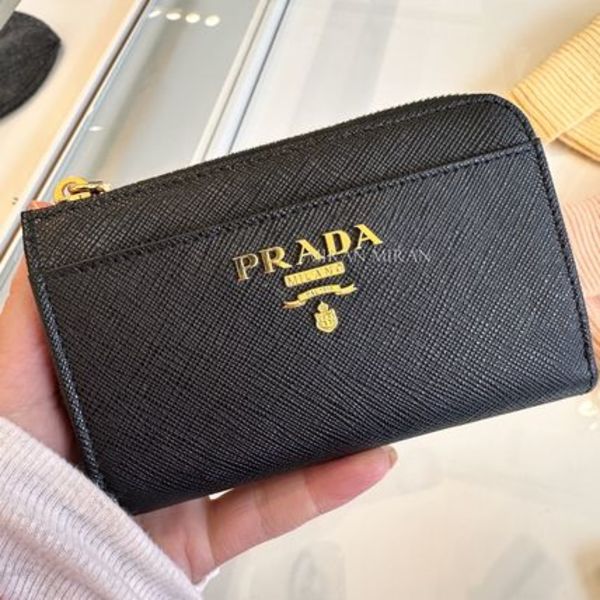 【PRADA】サフィアーノレザー キーケース1PP122