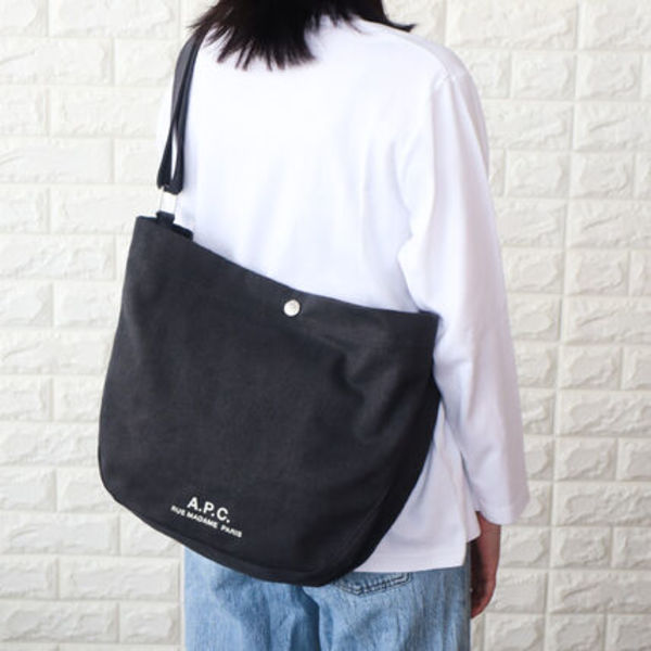 A.P.C. アー・ペー・セー Besace Journal バッグ