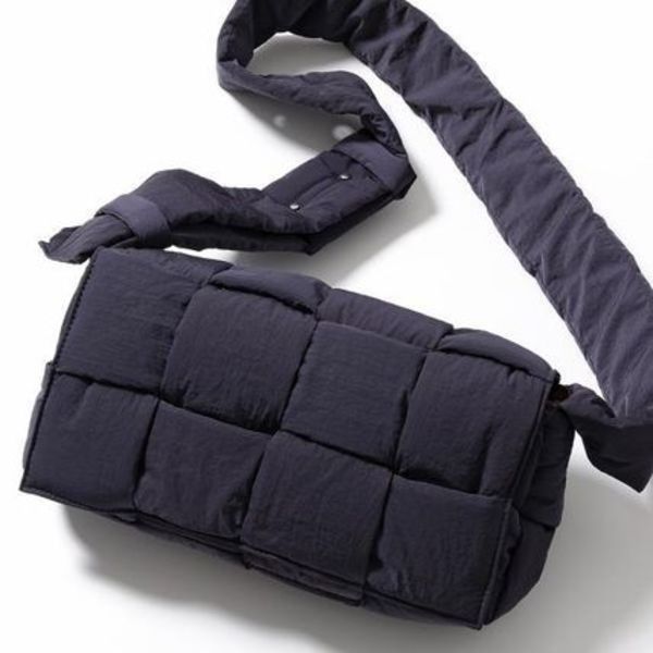 BOTTEGA VENETA バッグ CASSETTE カセット 749880 V2B01