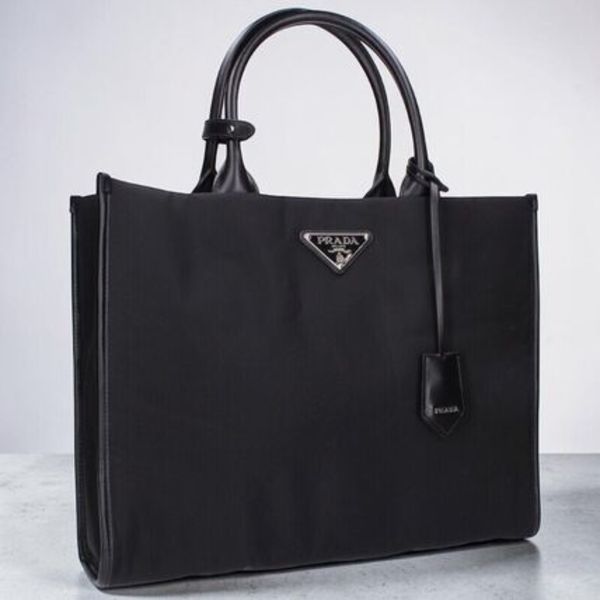 PRADA トートバッグ