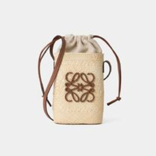 大人気★LOEWE スクエア ポケット(イラカヤシ&カーフ)★バッグ