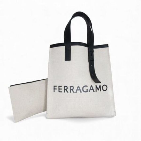 サルヴァトーレフェラガモ Salvatore Ferragamo トートバッグ