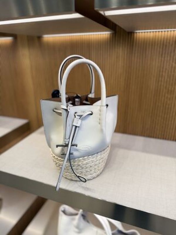 TOD'S(トッズ)☆ストロー+レザーバケットバッグ ミニ