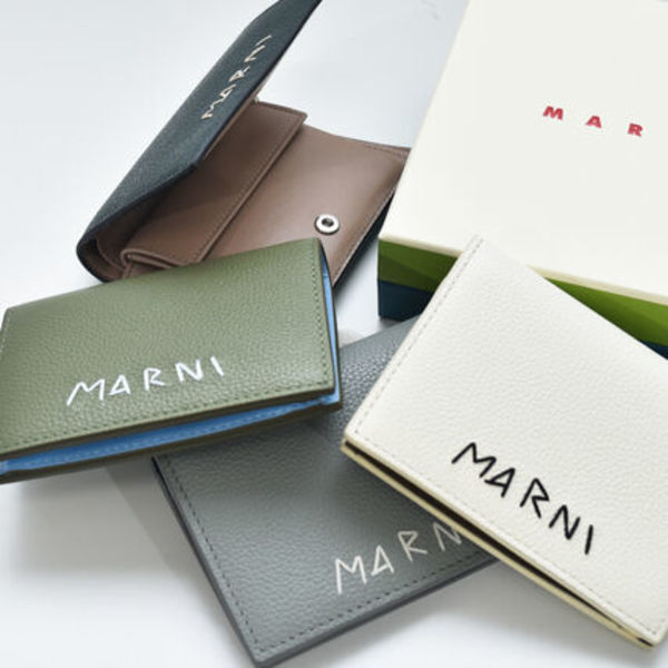 マルニ 財布 レザー 二つ折り 刺繍入り MARNI PFMI0098U0