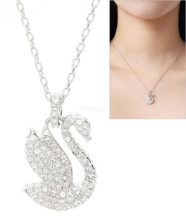 SWAROVSKI| (Swarovski Iconic Swan pendant (5647872))