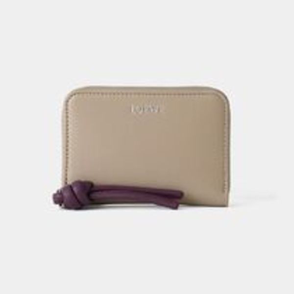 【LOEWE】ジップ コインパース(シャイニーナパカーフ)