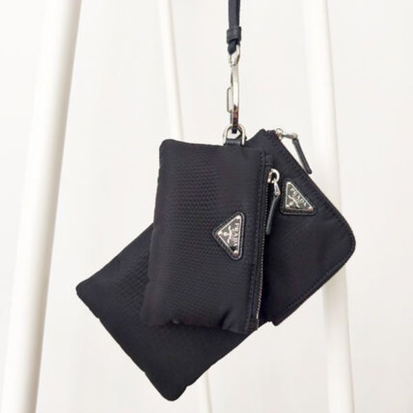 【SALE】 PRADA ナイロンポーチ付きスマートフォンストラップ