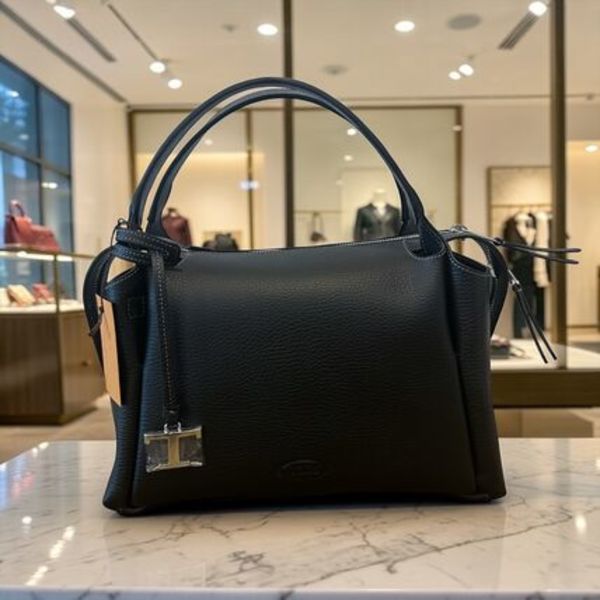 <TOD'S>レザー バウレット スモール