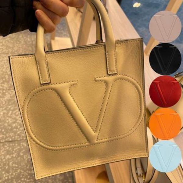 ★ VALENTINO(ヴァレンティノ)★!バッグ