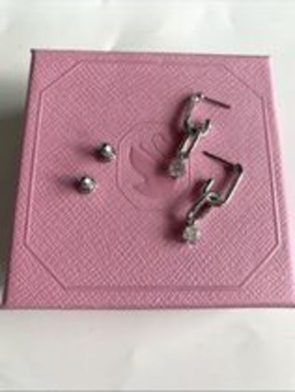 【SWAROVSKI】Constella ドロップピアス 純正箱付き