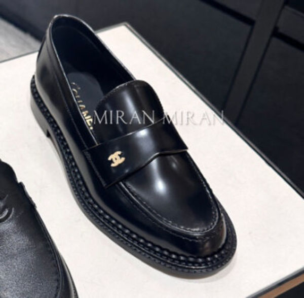【CHANEL】カラバリあり カーフスキンローファー